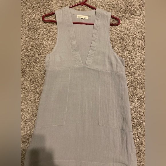 Sleeveless Grey Women Tunic, Gray Dress W/pockets, v-neck loose fit shirt dress - Picture 2 of 5